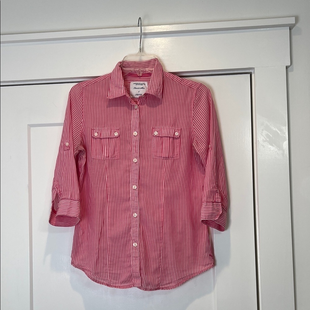 American Eagle Outfitters Favorite Shirt pink Striped Button Down Shirt size 6.